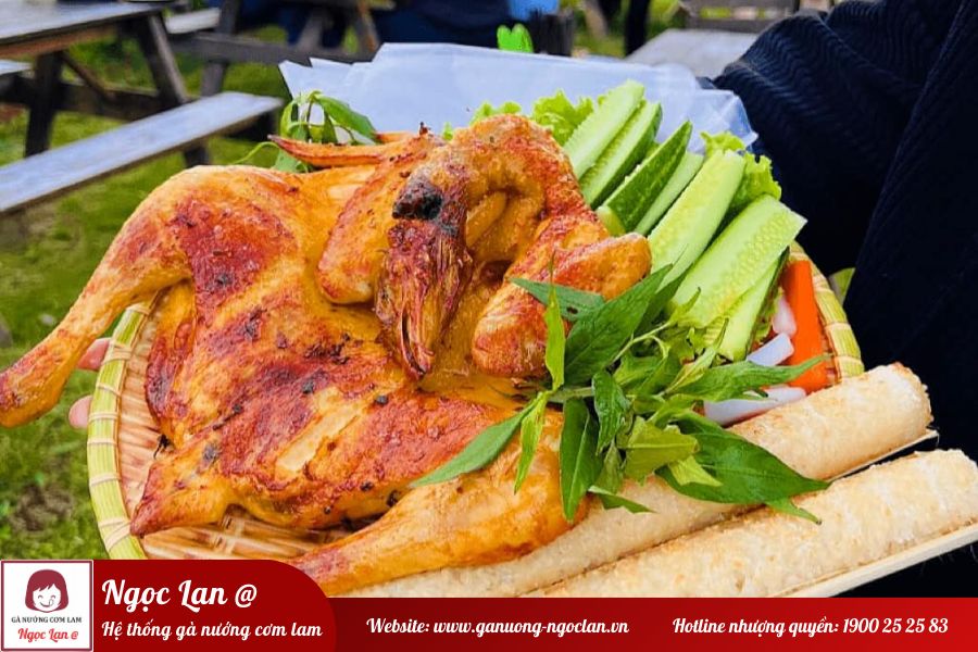 Gà nương cơm lam Anh Dũng: Điểm đến của người sành ăn 6 Gà nướng cơm lam anh Dũng